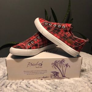 ✨Size 7.5✨ BLOWFISH Malibu Red Plaid Slip On Sneakers
